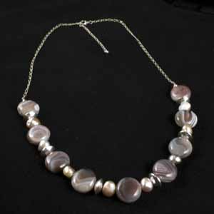 FRESHWATER PEARL AND AGATE NECKLACE